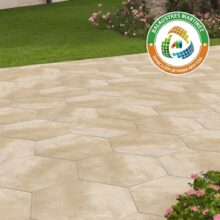 Pavimento hexagonal de piedra artificial en acabados basic y bicolor con diferentes grosores para suelos exteriores.