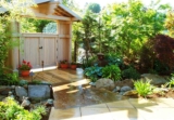 Crear un jardín en la entrada de casa.